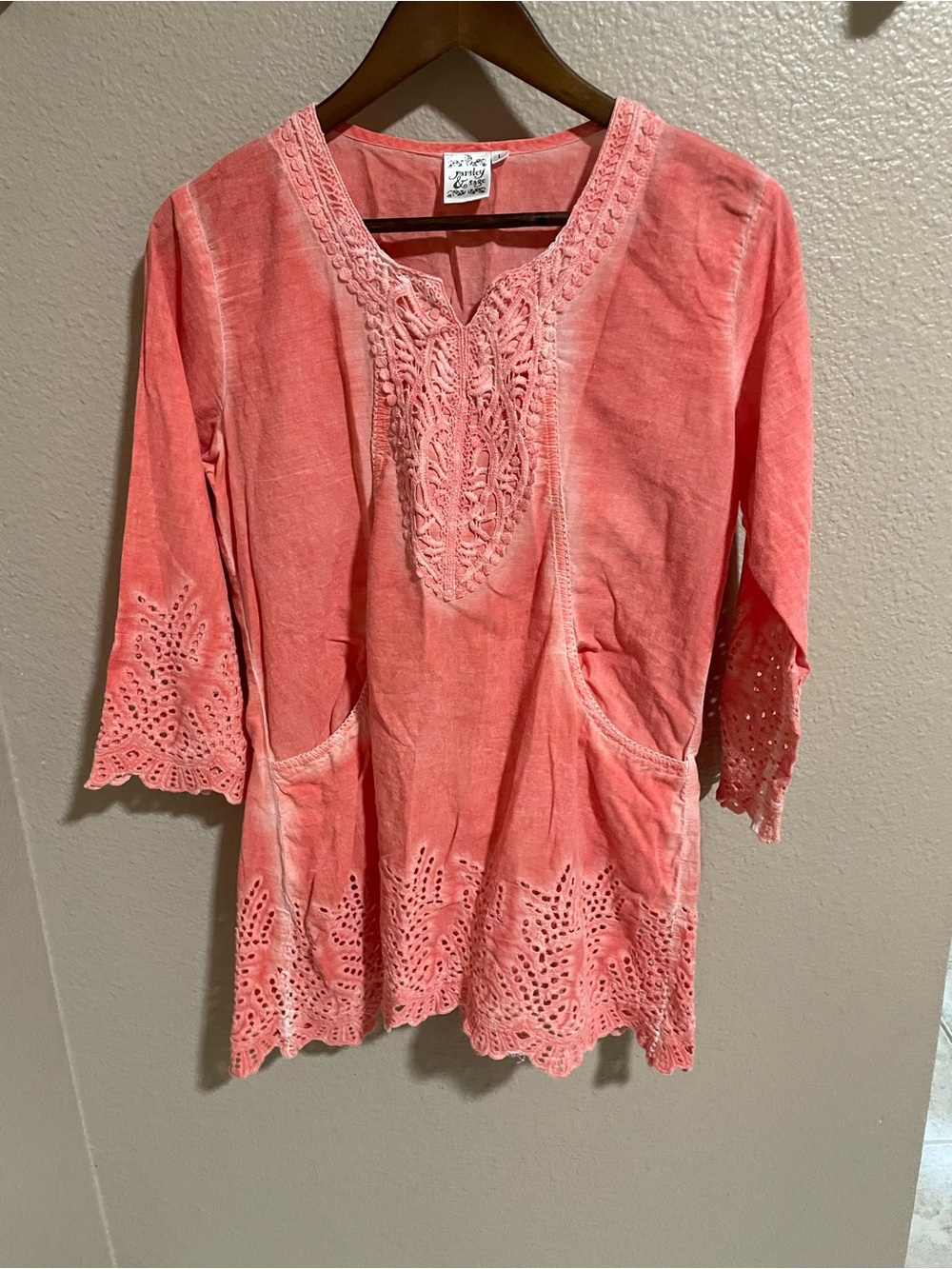 Parsley & Sage Vintage Coral Lace-Trim Tunic Top